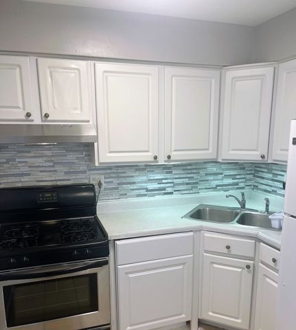 1227 S Harlem Avenue 301, Berwyn, IL 60402