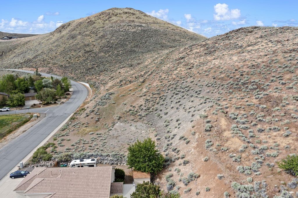 Image 31 of property listing at 4841 W Hidden Valley Drive, Reno, NV 89502