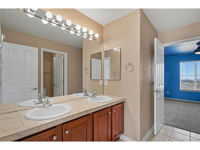 24871 E Ontario Dr, Aurora, CO 80016