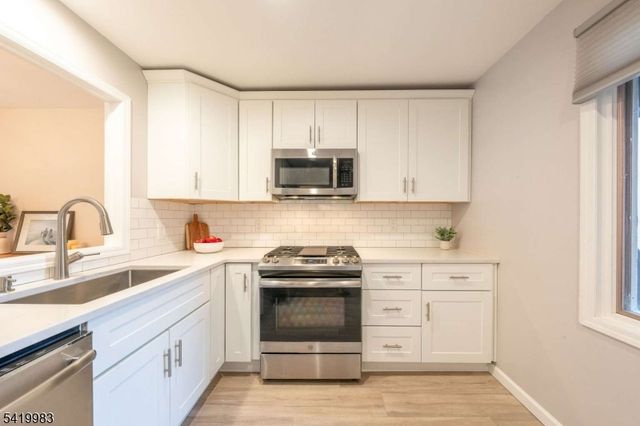 38 Keats Way, Morris Twp., NJ 07960