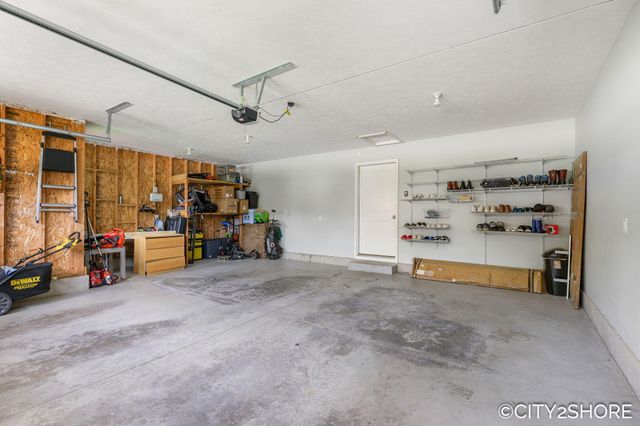 5317 Rischow Drive SW, Wyoming, MI 49509