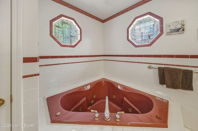 7607 Cane Run Rd, Louisville, KY 40258