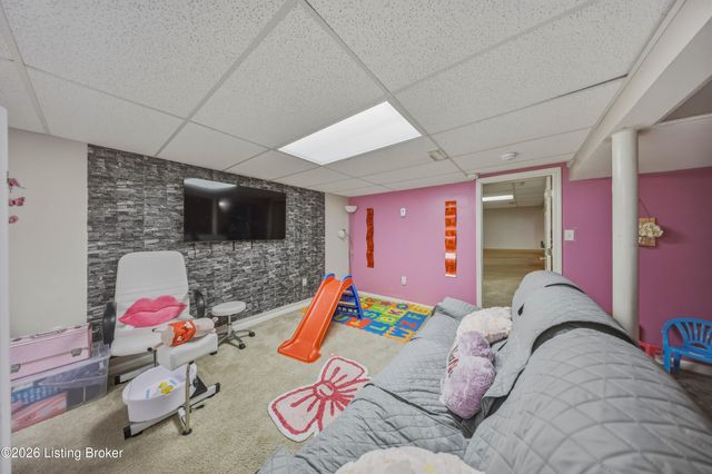 7607 Cane Run Rd, Louisville, KY 40258