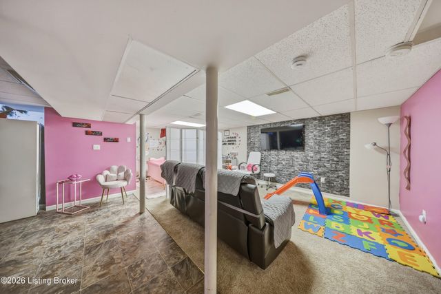 7607 Cane Run Rd, Louisville, KY 40258