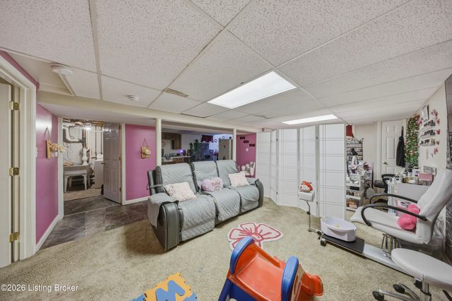 7607 Cane Run Rd, Louisville, KY 40258