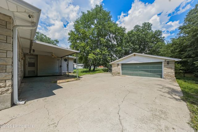 7607 Cane Run Rd, Louisville, KY 40258