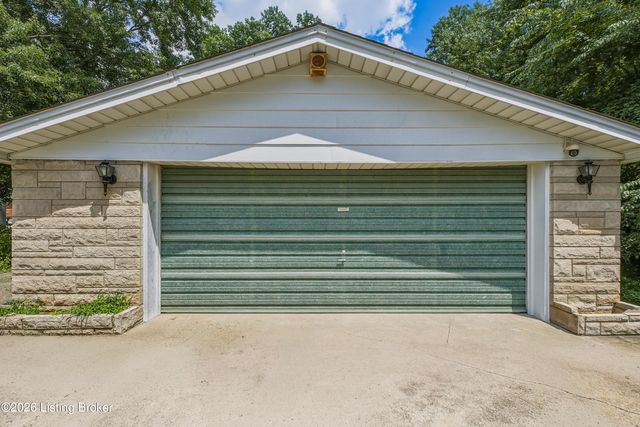 7607 Cane Run Rd, Louisville, KY 40258