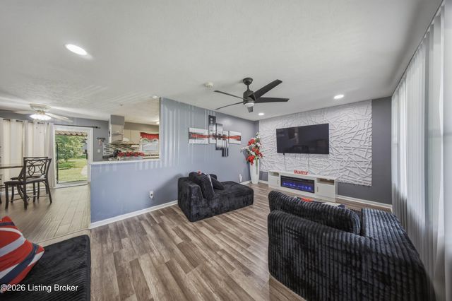 7607 Cane Run Rd, Louisville, KY 40258
