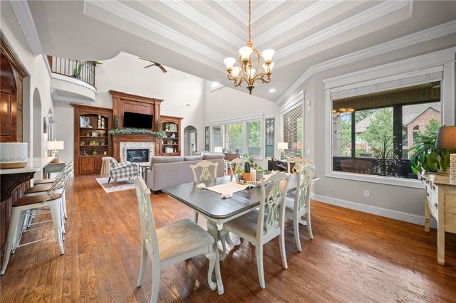 1615 NE Chapel Hill Drive, Bentonville, AR 72712