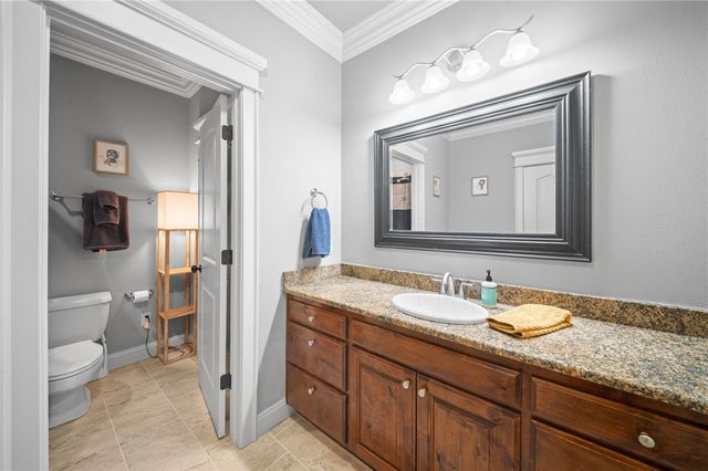 1615 NE Chapel Hill Drive, Bentonville, AR 72712