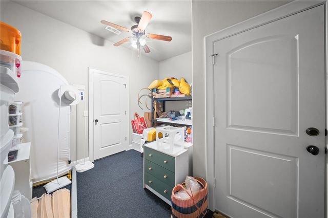 1615 NE Chapel Hill Drive, Bentonville, AR 72712