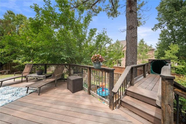 1615 NE Chapel Hill Drive, Bentonville, AR 72712