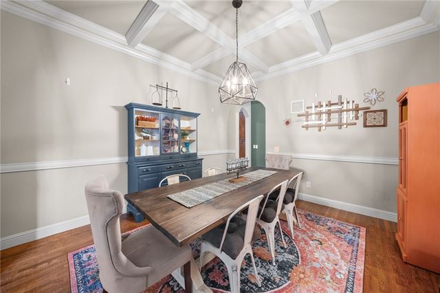 1615 NE Chapel Hill Drive, Bentonville, AR 72712