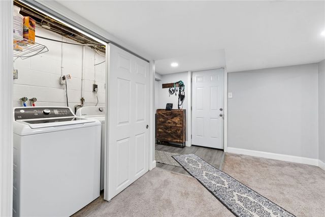 5667 Janet Dr, Bethel Park, PA 15236