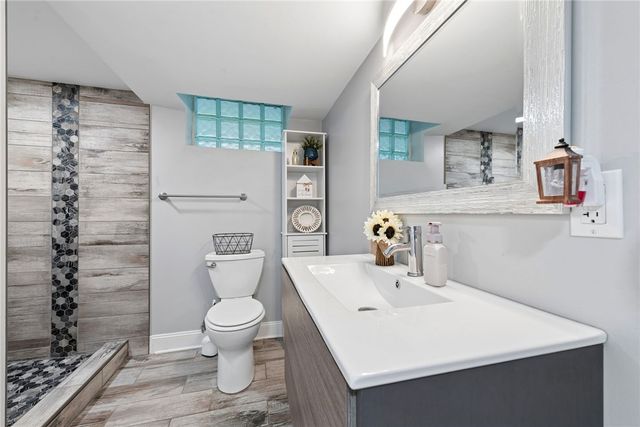 5667 Janet Dr, Bethel Park, PA 15236
