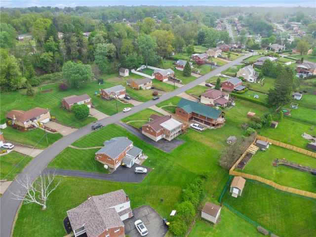 5667 Janet Dr, Bethel Park, PA 15236