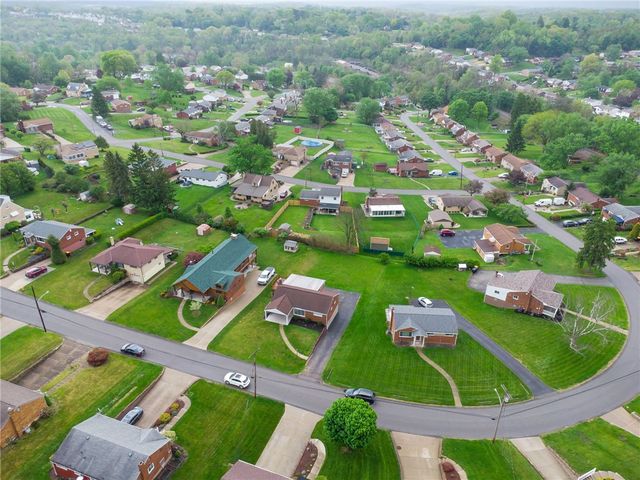 5667 Janet Dr, Bethel Park, PA 15236