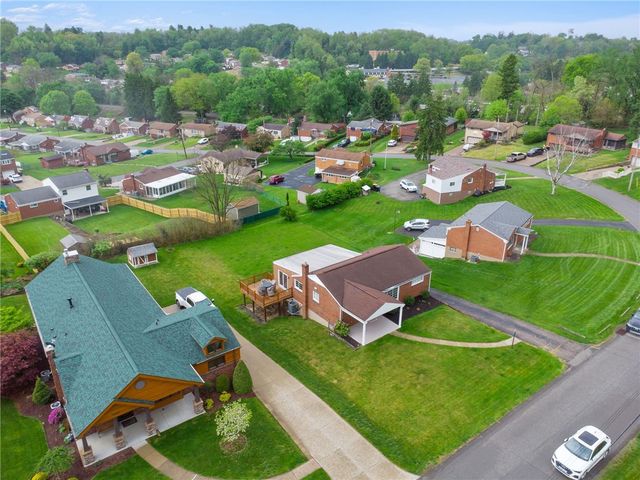 5667 Janet Dr, Bethel Park, PA 15236