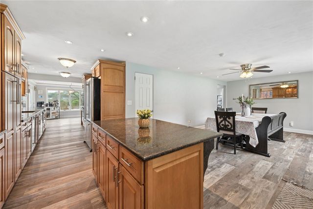 5667 Janet Dr, Bethel Park, PA 15236
