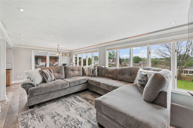5667 Janet Dr, Bethel Park, PA 15236