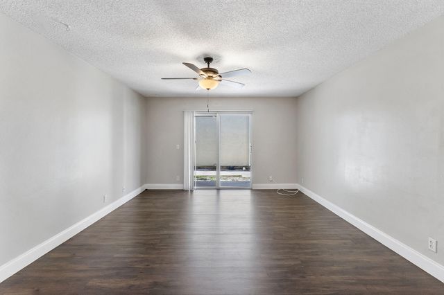 1500 N Congress Avenue N C19, West Palm Beach, FL 33401
