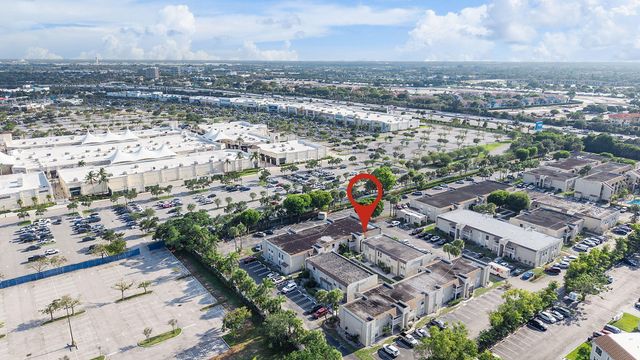 1500 N Congress Avenue N C19, West Palm Beach, FL 33401