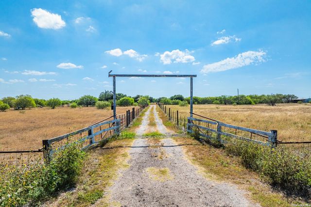 8579 County Road 1839, Sinton, TX 78387