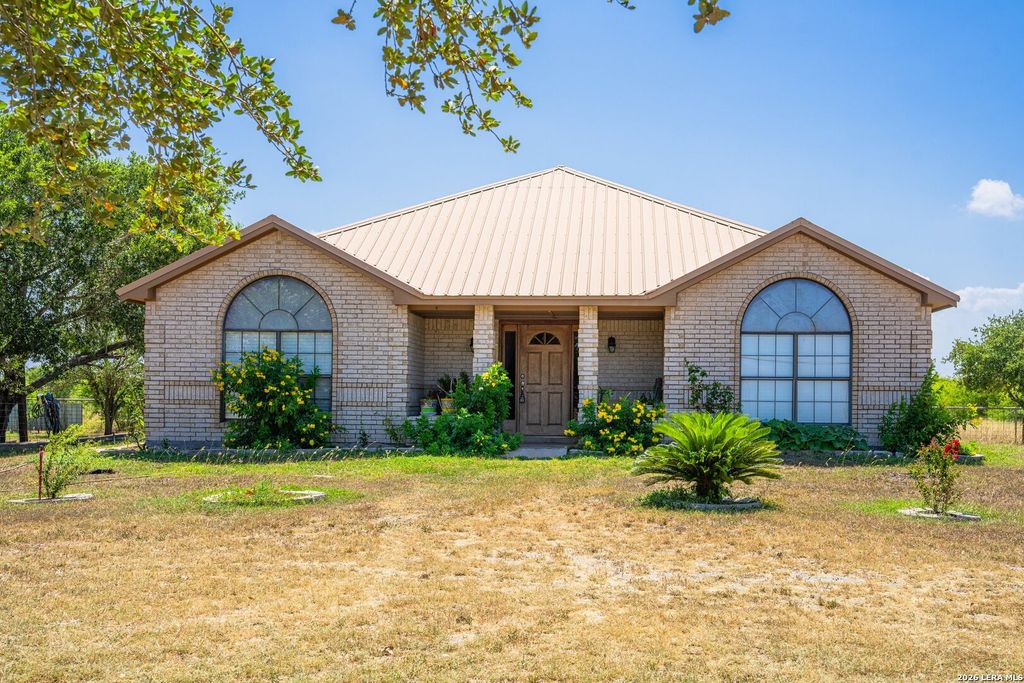 8579 County Road 1839, Sinton, TX 78387