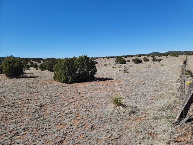 70 Quiet Valley Drive, Estancia, NM 87016