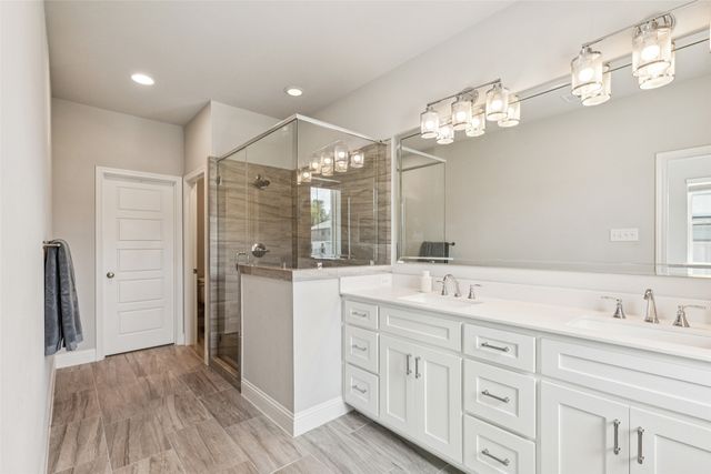 6306 Oakbend Circle, Fort Worth, TX 76132