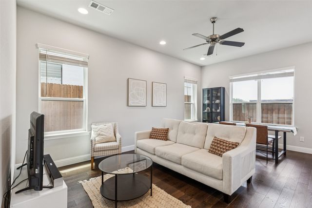 6306 Oakbend Circle, Fort Worth, TX 76132