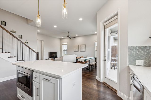 6306 Oakbend Circle, Fort Worth, TX 76132