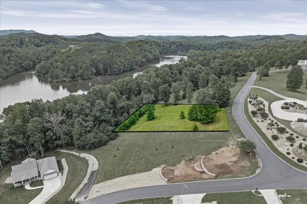 101 Copper Still Way, Madisonville, TN 37354