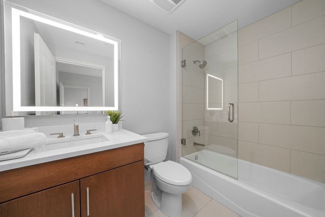 850 N Lake Shore Drive 507, Chicago, IL 60611