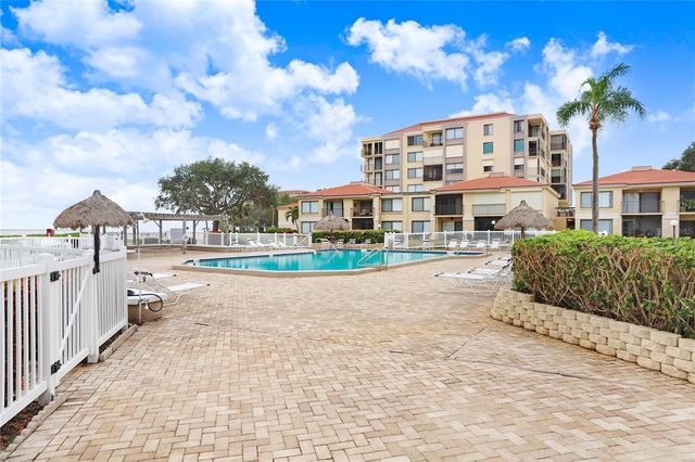 6104 PALMA DEL MAR BOULEVARD S 302, St Petersburg, FL 33715