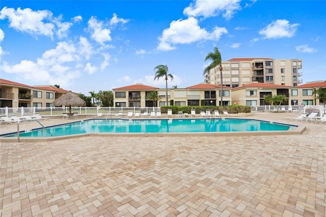 6104 PALMA DEL MAR BOULEVARD S 302, St Petersburg, FL 33715