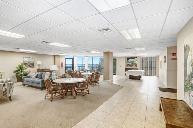 6104 PALMA DEL MAR BOULEVARD S 302, St Petersburg, FL 33715