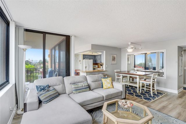 6104 PALMA DEL MAR BOULEVARD S 302, St Petersburg, FL 33715