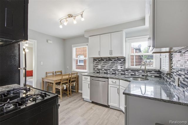 397 Longfellow Street, Inkster, MI 48141