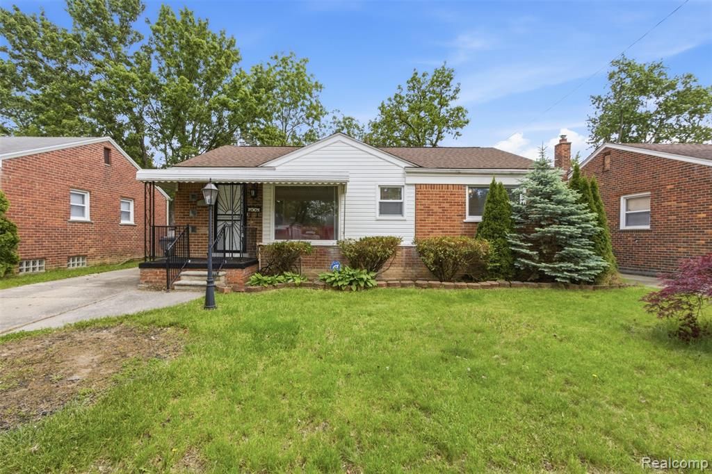 397 Longfellow Street, Inkster, MI 48141