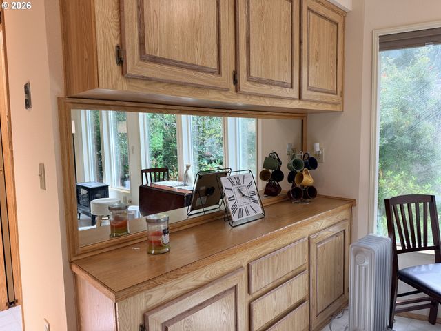 225 AZALEA St, Florence, OR 97439