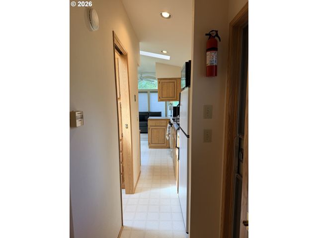 225 AZALEA St, Florence, OR 97439