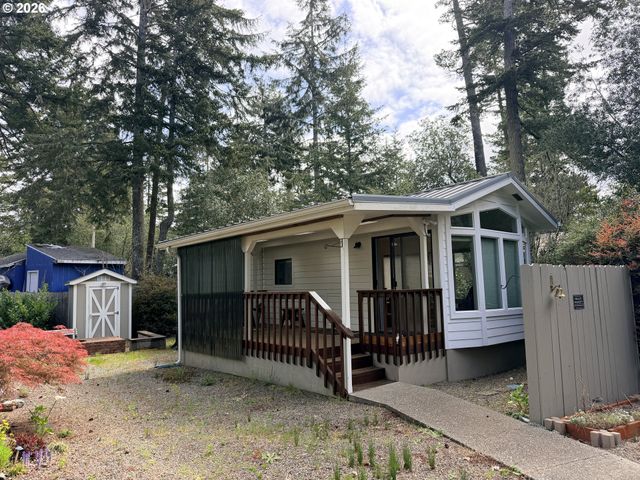 225 AZALEA St, Florence, OR 97439