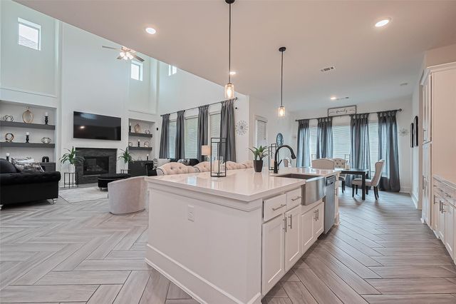 9014 Meadow Bridge Drive, Missouri City, TX 77459