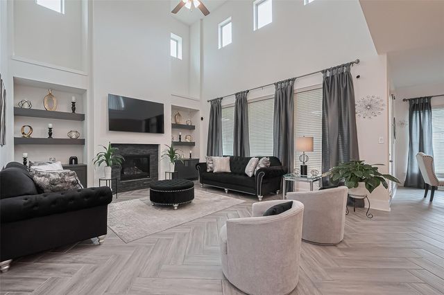 9014 Meadow Bridge Drive, Missouri City, TX 77459