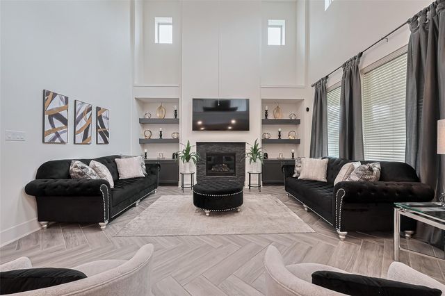 9014 Meadow Bridge Drive, Missouri City, TX 77459