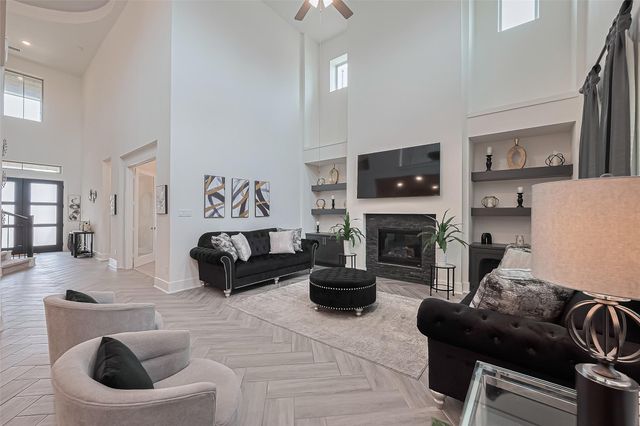 9014 Meadow Bridge Drive, Missouri City, TX 77459