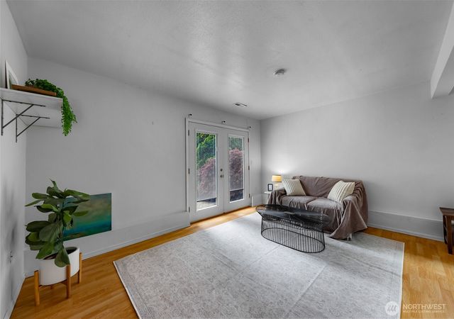 14013 113th Avenue NE, Kirkland, WA 98034