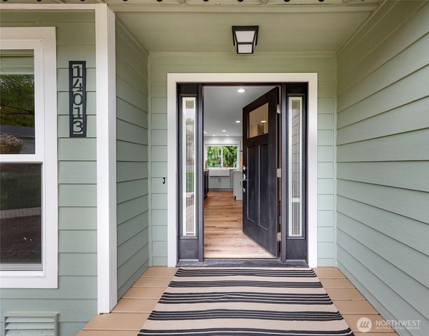 14013 113th Avenue NE, Kirkland, WA 98034