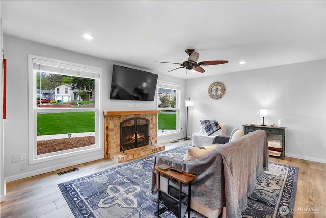 14013 113th Avenue NE, Kirkland, WA 98034